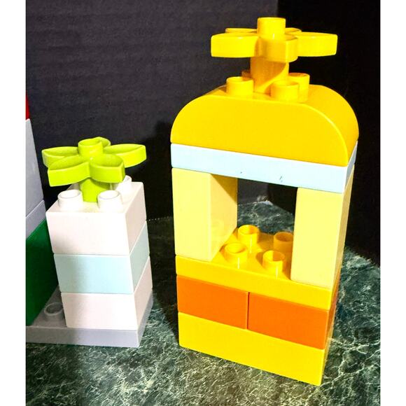 LEGO DUPLO Classic Brick Box 10913 stacking building blocks numbers car - Picture 5 of 5